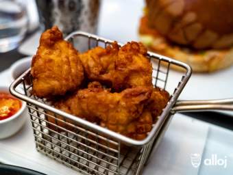 Kahn Famous Deli Paris