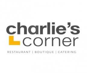 Restaurant Cacher Charlie's Corner - 1