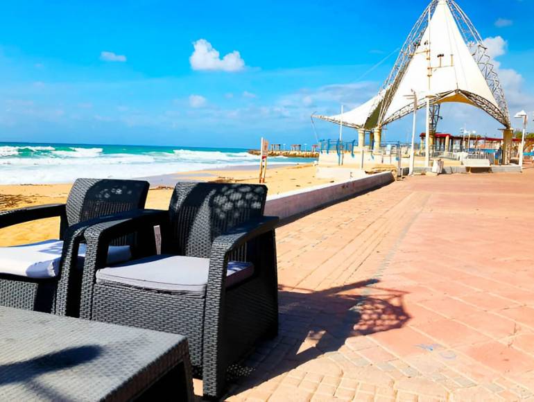 cover Nahariya Nadlan