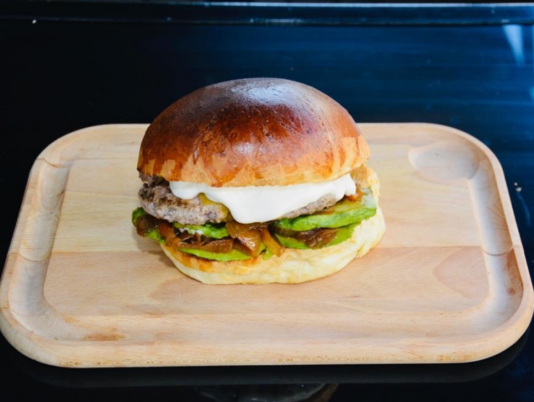 Restaurant cacher Allenby Charenton