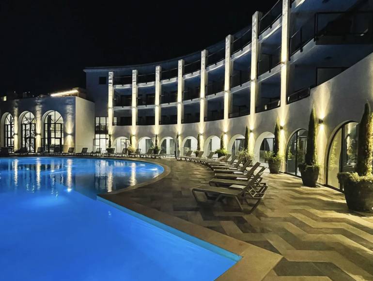 cover Prestige Holidays Corse Pessah 2026