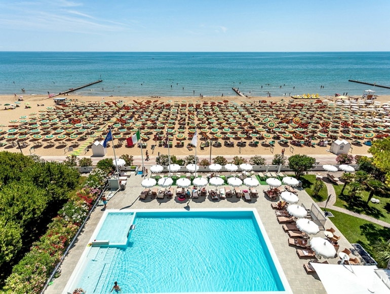 cover Ace holiday Pessah Italie