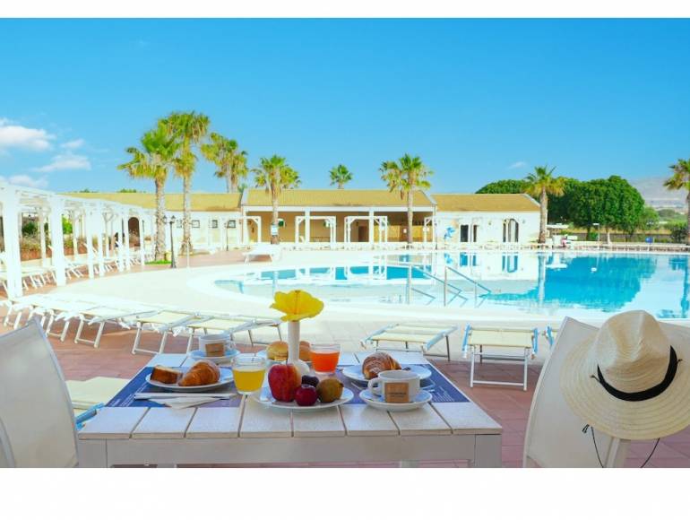 cover Lena Club***** - Pessah en Italie (Sicile)